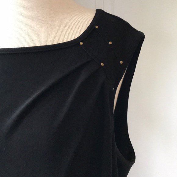 St John Tank - Picture 2 of 7